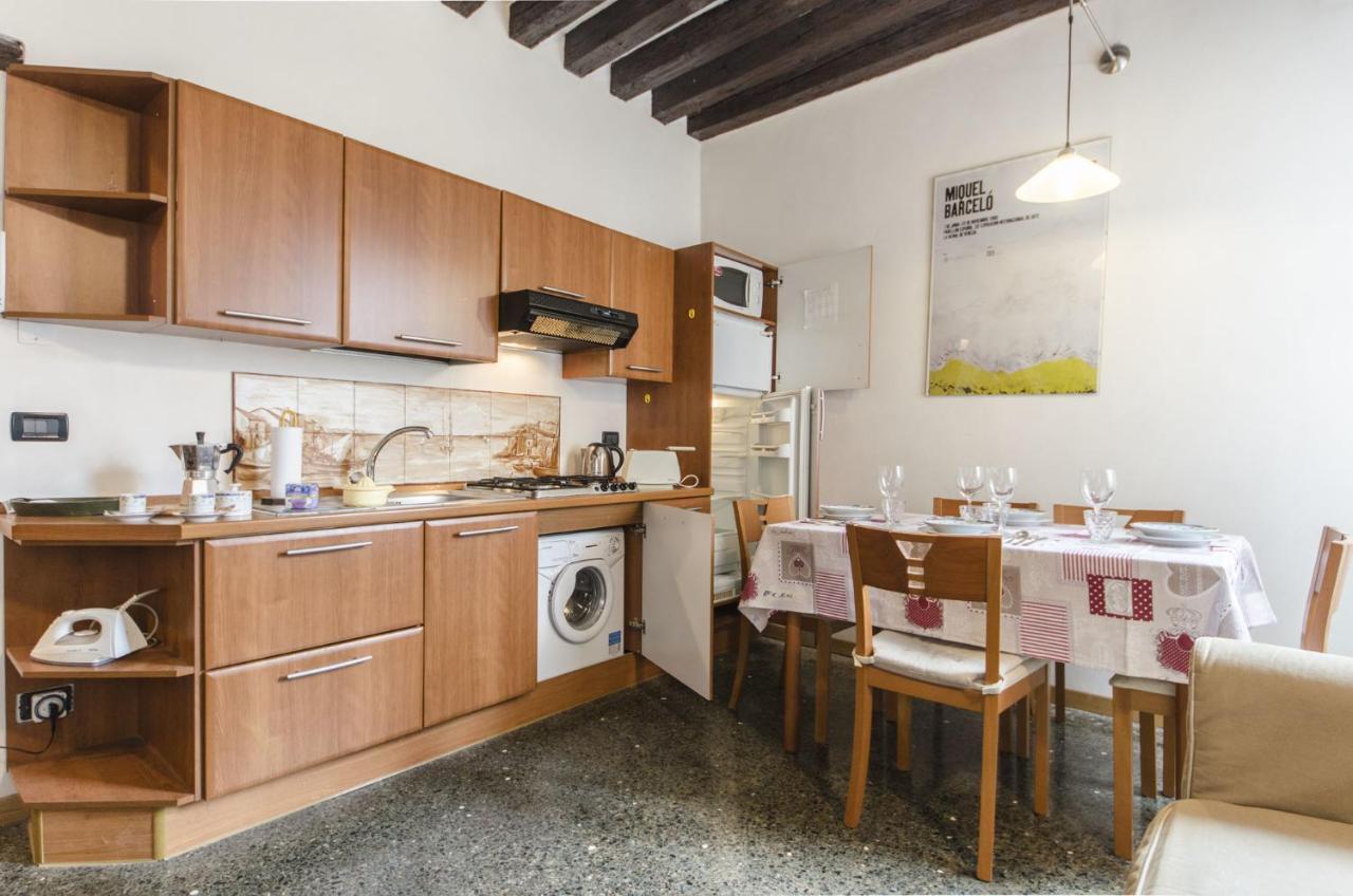 Residenza Dondel Apartment Венеция Екстериор снимка